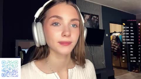 Nia online show from March 22, 4:00 pm