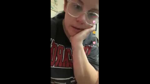 velveetastoned online show from December 17, 8:10 am