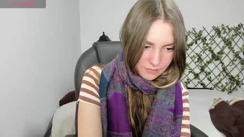 Sophi  online show from February 12, 11:30 pm