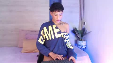 An online show from June 16, 3:32 am