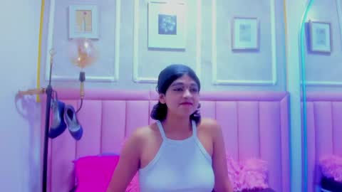 velvet_giirll online show from June 8, 1:23 pm