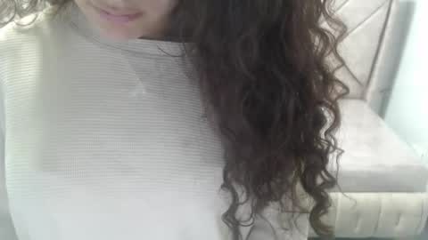 velvet_moon_v online show from March 17, 9:20 pm