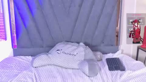 velvetfox_ online show from July 27, 8:39 pm