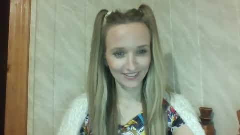 velvetintuition online show from April 28, 6:45 pm