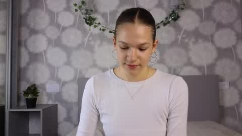 Kelly online show from October 23, 6:59 am