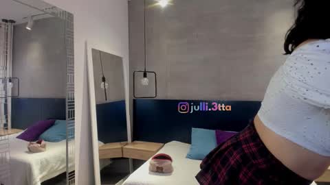 velvettease_ online show from October 22, 1:13 pm