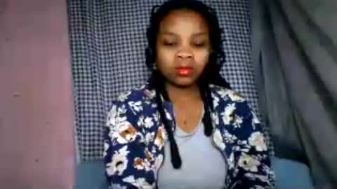 velyssa online show from July 28, 7:04 pm