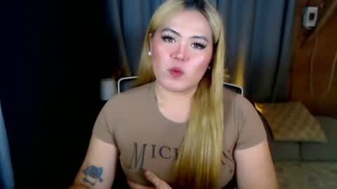 I am Colly Your mystery girl online show from July 31, 3:18 am