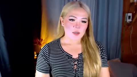 I am Colly Your mystery girl online show from June 11, 1:49 am