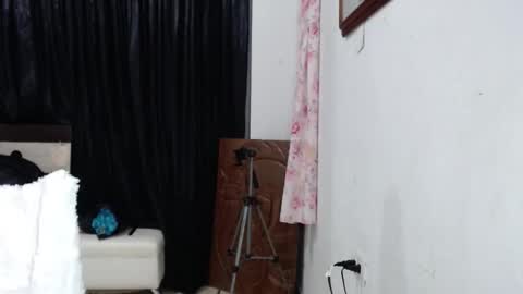 venus_menoza online show from March 24, 2:12 pm