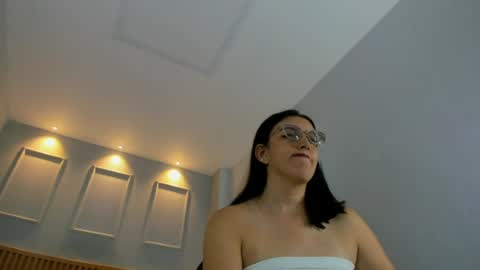 VENUS online show from June 13, 3:00 pm