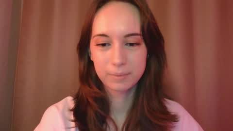 Una online show from December 4, 1:11 pm