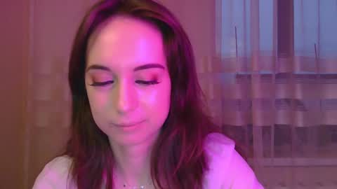 Una online show from October 19, 1:38 pm