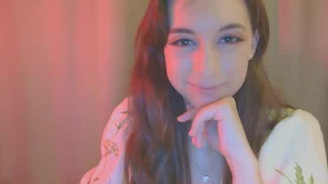 Una online show from September 11, 5:25 pm