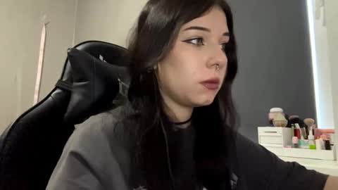 Lily online show from February 4, 2:21 pm