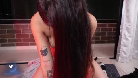 vero_cam online show from February 8, 6:12 am