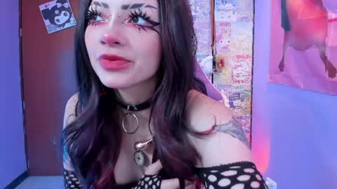     online show from June 12, 11:26 pm