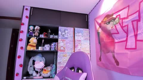     online show from January 7, 12:04 am