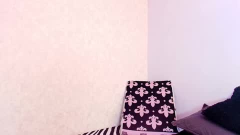 Snapshot of vero_temptation chatting on October 1, 3:16 am Vero online show from October 1, 3:16 am