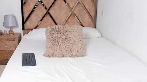 Vero Vannucci online show from February 7, 6:14 am