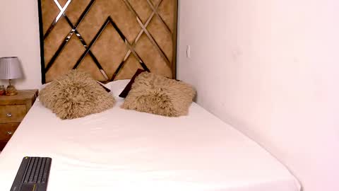 Vero Vannucci online show from March 4, 3:11 am