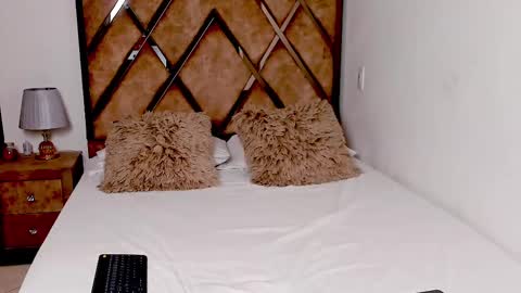 Vero Vannucci online show from February 12, 4:12 am