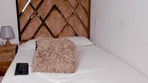 Vero Vannucci online show from February 8, 6:22 am