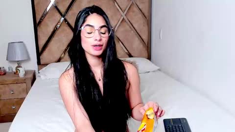 Vero Vannucci online show from February 11, 9:09 am