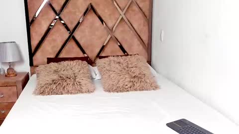 Vero Vannucci online show from March 2, 3:24 am