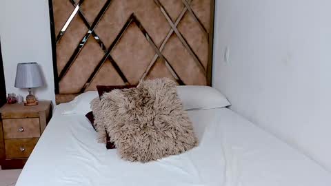 Vero Vannucci online show from February 4, 6:14 am