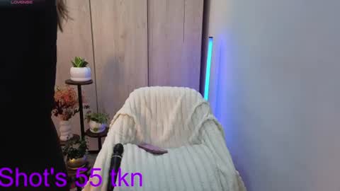 Catalina online show from July 3, 10:03 pm