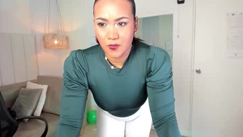 Veronica3  online show from March 21, 1:49 pm