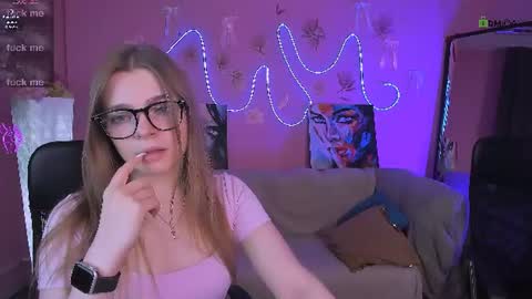 Ronni online show from July 29, 7:36 pm