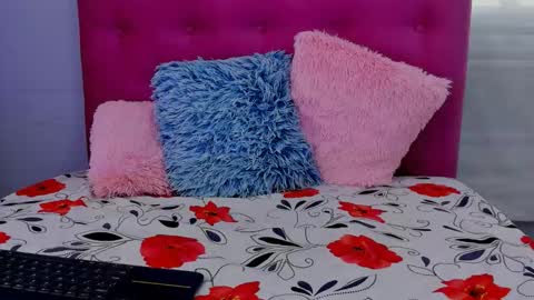 Snapshot of veronica_meller chatting on October 11, 6:44 pm Veronica online show from October 11, 6:44 pm