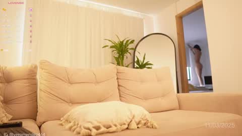 Veronica online show from March 11, 2:40 pm