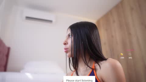 Veronica online show from November 12, 2:30 pm