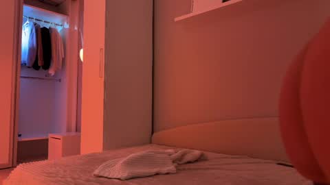 Veronica online show from March 2, 11:20 pm