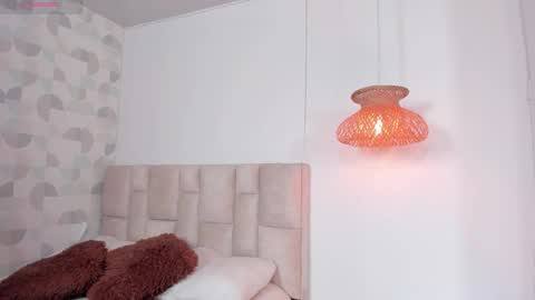 Vero 3 online show from February 22, 8:55 pm