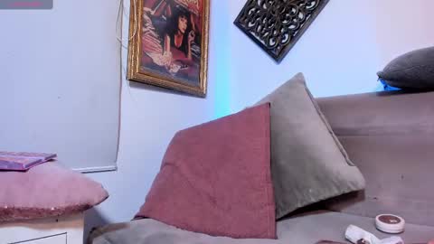 Veronica Gills online show from March 4, 7:22 pm