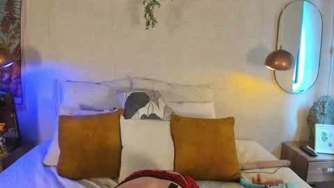 Veronica  online show from December 18, 3:44 pm