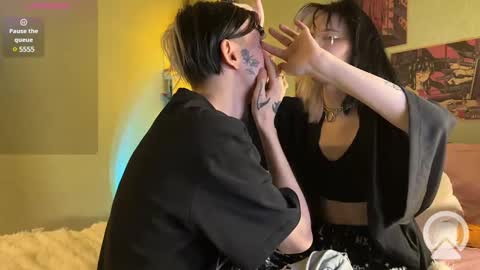 veryraretwins online show from February 8, 12:06 am