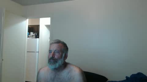 Snapshot of veryveryhairmanindenver chatting on October 22, 12:14 am hairy man online show from October 22, 12:14 am