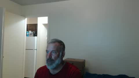 Snapshot of veryveryhairmanindenver chatting on October 31, 12:33 am hairy man online show from October 31, 12:33 am