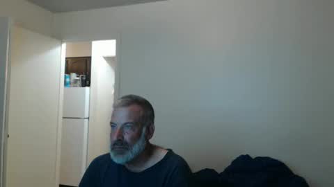 Snapshot of veryveryhairmanindenver chatting on October 29, 12:12 am hairy man online show from October 29, 12:12 am