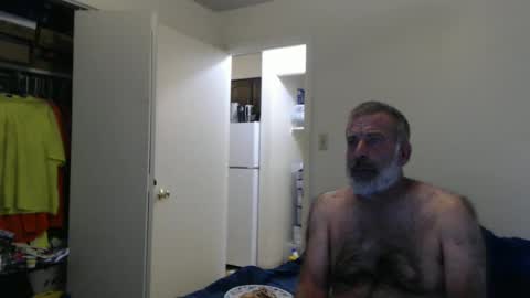 Snapshot of veryveryhairmanindenver chatting on September 13, 12:13 am hairy man online show from September 13, 12:13 am