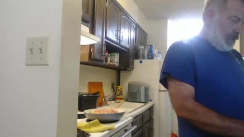 Snapshot of veryveryhairmanindenver chatting on September 22, 11:31 pm hairy man online show from September 22, 11:31 pm