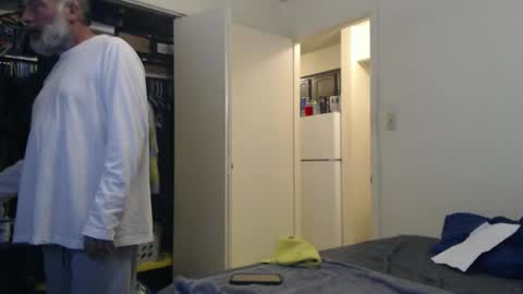 Snapshot of veryveryhairmanindenver chatting on January 29, 12:54 am hairy man online show from January 29, 12:54 am