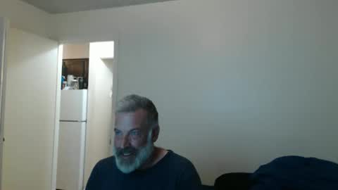 Snapshot of veryveryhairmanindenver chatting on October 20, 11:54 pm hairy man online show from October 20, 11:54 pm