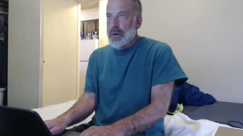 Snapshot of veryveryhairmanindenver chatting on March 3, 12:48 am hairy man online show from March 3, 12:48 am