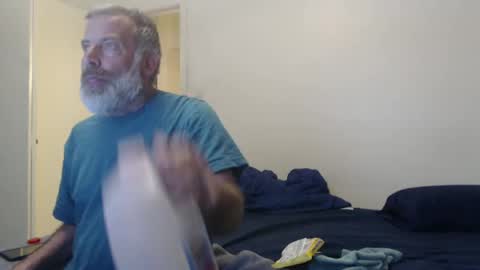 Snapshot of veryveryhairmanindenver chatting on February 26, 1:14 am hairy man online show from February 26, 1:14 am